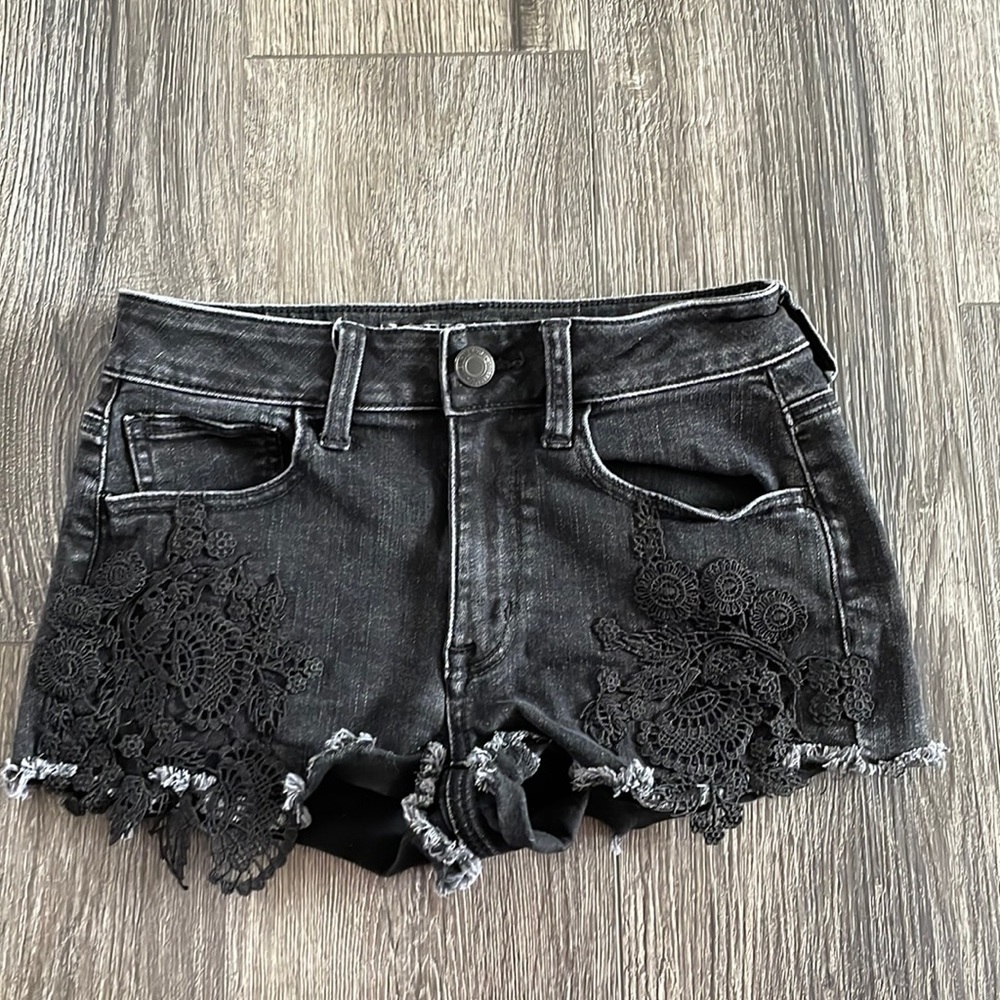 American Eagle AEO | Black Lace Applique Hi Rise Shortie Destroyed Hem Size 2